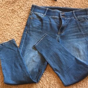 Apt9 ankle length jeans size 10